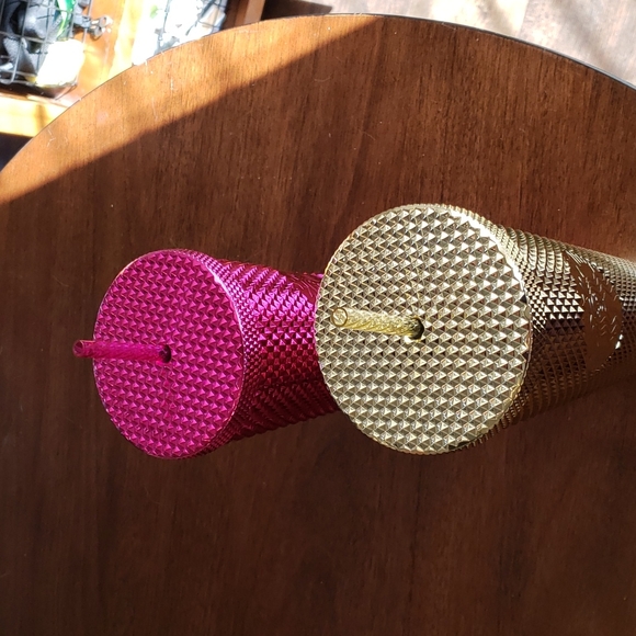 1 Gold Starbucks 2022 Venti Studded Cold Cup - Picture 4 of 6